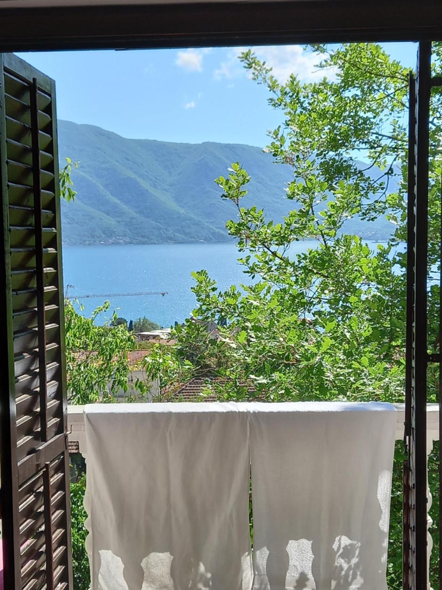Great View Hotel Risan Kültér fotó